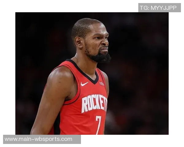 杨健幽默点评休赛期训练成果KD或对小贾表现感到失望 杨健幽默点评休赛期训练成果KD或对小贾表现感到失望